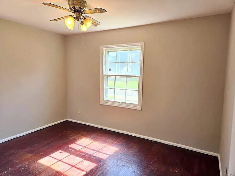 141 Cameron Rd — Photo 8