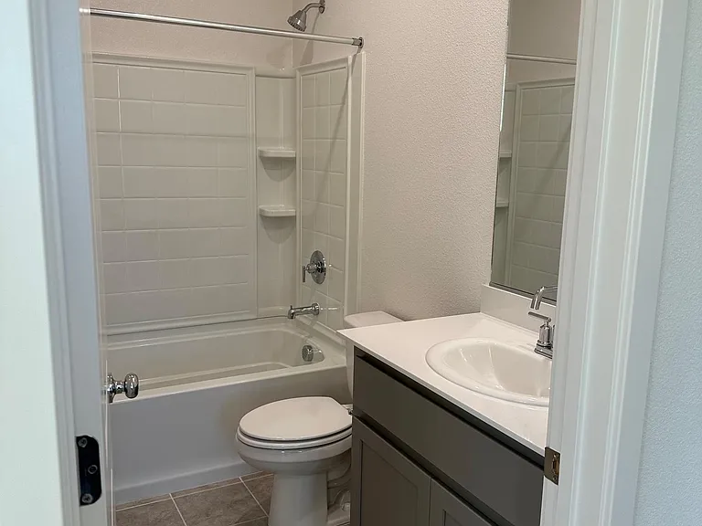 4405 Neptune Cir — Photo 15
