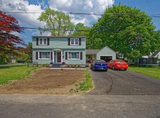 2 Hopi St, Albany, NY 12208