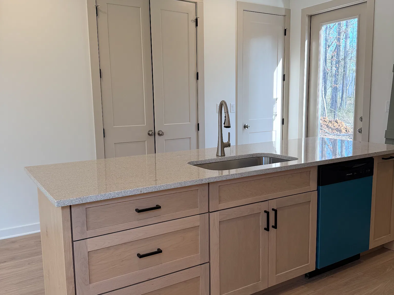 2 bed, 2.5 bath, $1,500 — Photo 1