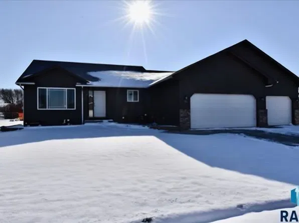 118 Lynx St, Valley Springs, SD 57068