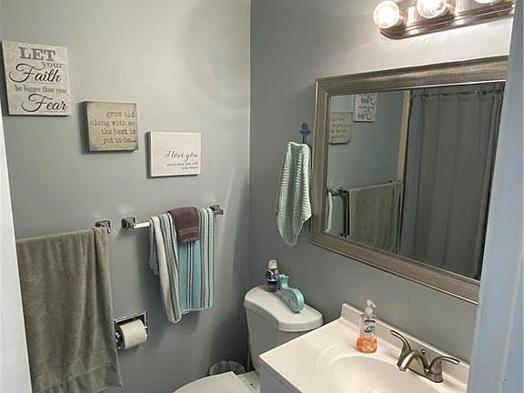 2nd image of 10686 Tuliptree Ct