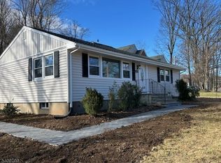 275 Malapardis Rd, Morris Plains, NJ 07950