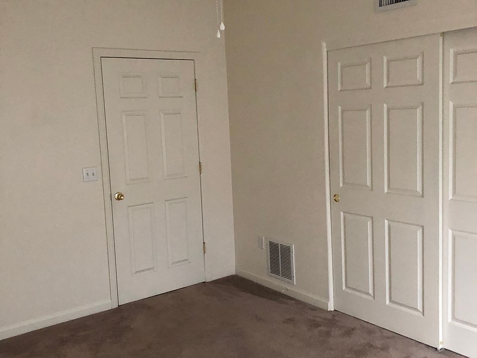 2nd image of 1020 Opal St Unit 201