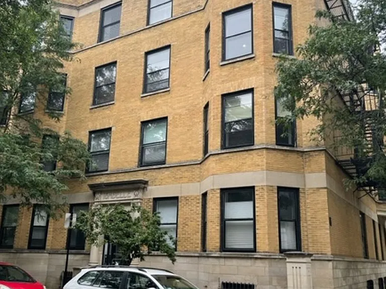 1701 N Crilly Ct #3W — Photo 1