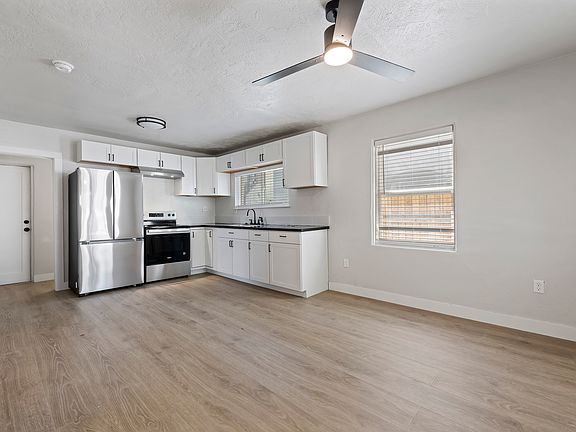 4th image of 1328 S Michigan Ave #1