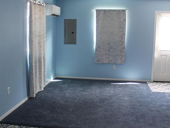 3rd image of 403 Parcoal Rd