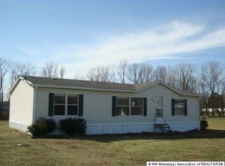 126 Rader Creek Rd, Sarah, MS 38665