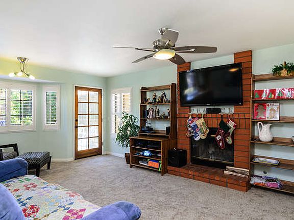 3rd image of 8890 La Camesa St