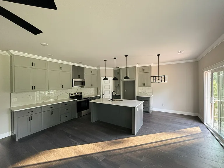 4 McHugh Ln #4 — Photo 9