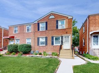 239 Hyde Park Ave, Bellwood, IL