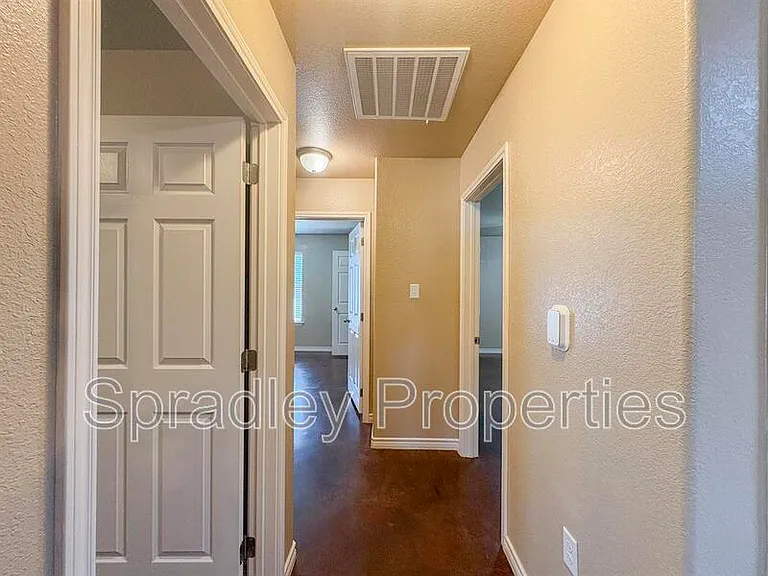 1571 Brady Way — Photo 7
