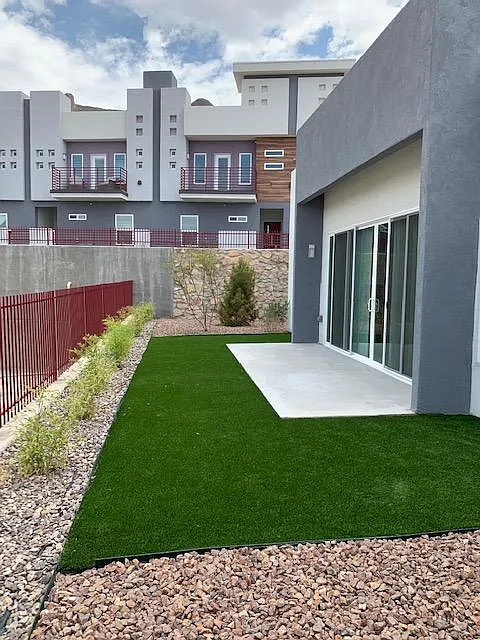 3 bed, 1812 sqft, $1,999 — Photo 3