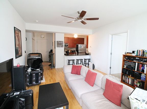 3rd image of 565 W Quincy St Unit 807
