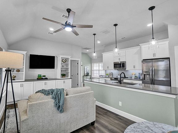 5th image of 1201 Apache Lake Dr