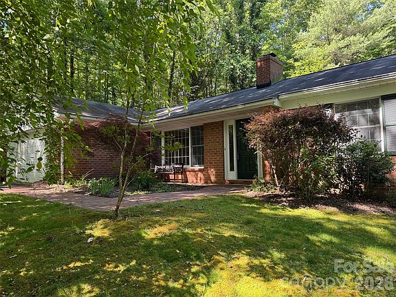 4th image of 100 Wolf Shoals Dr