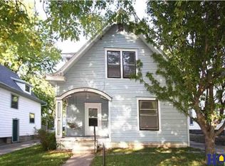 437 S 30th St, Lincoln, NE 68510
