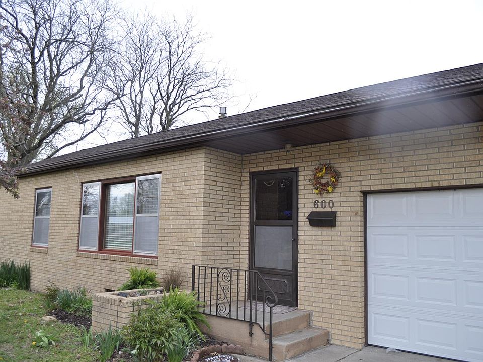 1st image of 600 N Schiller Ave