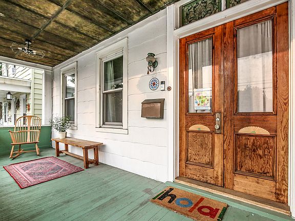 4th image of 132 Verplanck Ave