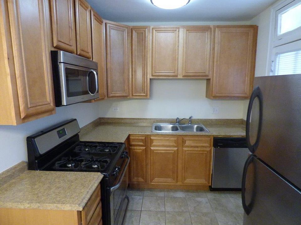 1st image of 7212 Jackson Blvd #E