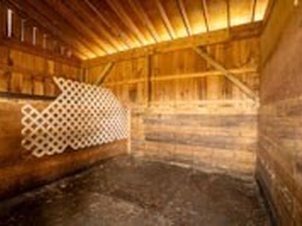 574 Main Rd, Chesterfield, MA 01012