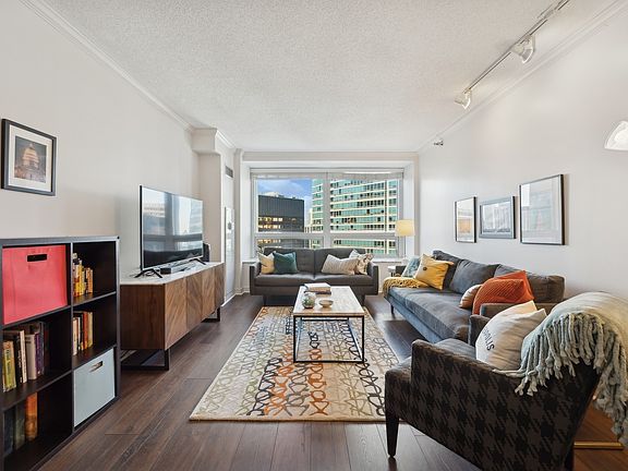 4th image of 512 N McClurg Ct APT 3112