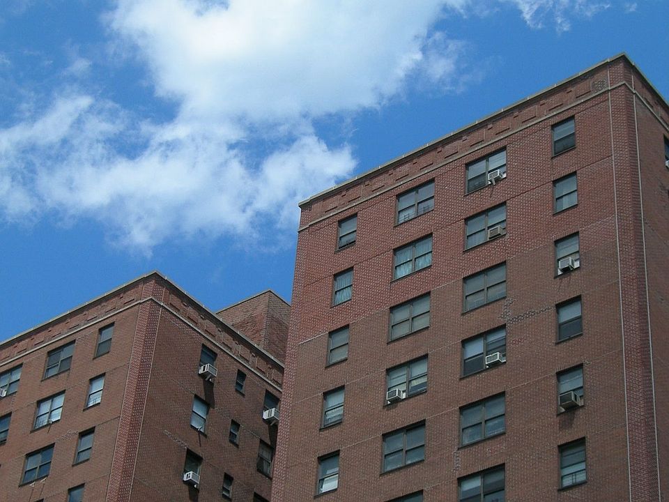 2nd image of 700 Saint Nicholas Ave