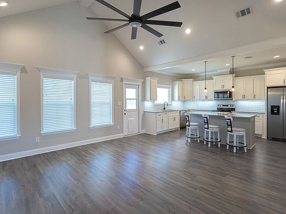 4th image of 69 Woody Springs Dr