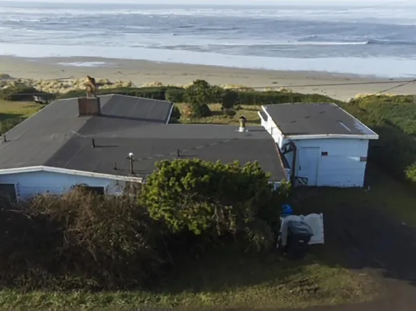 1450 SW Corona Ct, Waldport, OR 97394