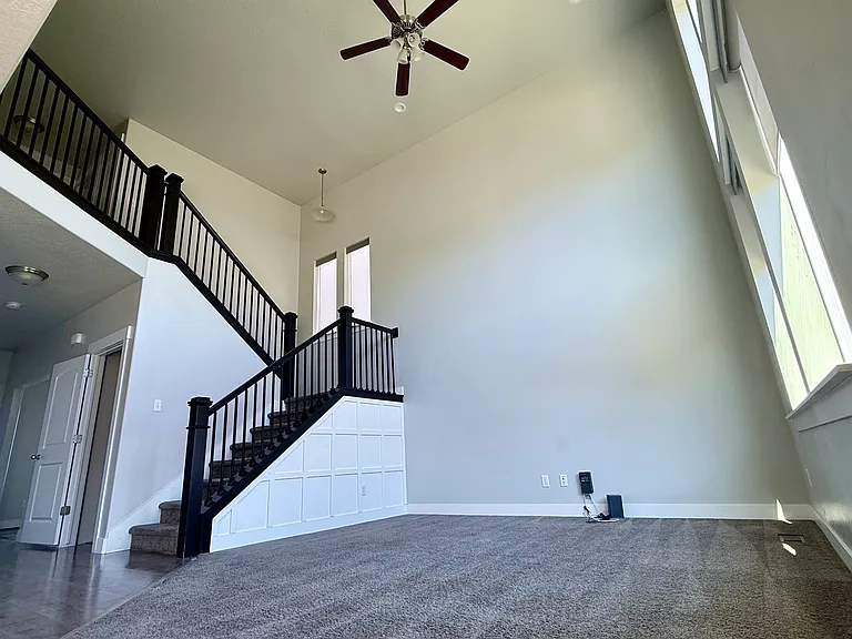 1692 W Quailhill Rd — Photo 14