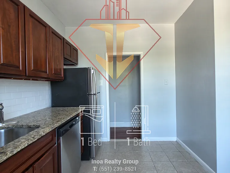 806 Avenue A #28 — Photo 3