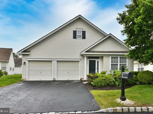 5 Yarrow Way, Langhorne, PA 19047