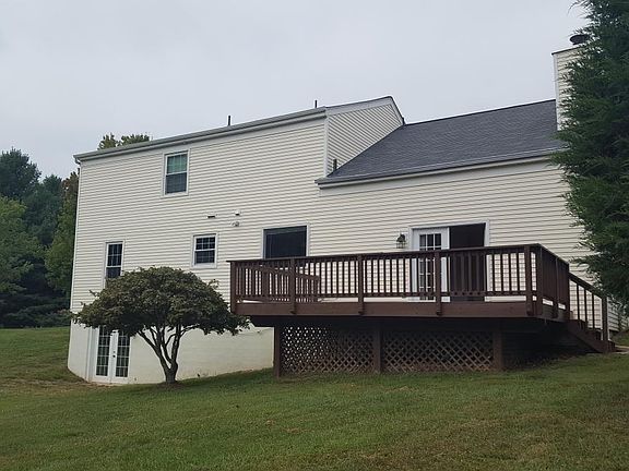 3rd image of 15001 Gretna Green Dr