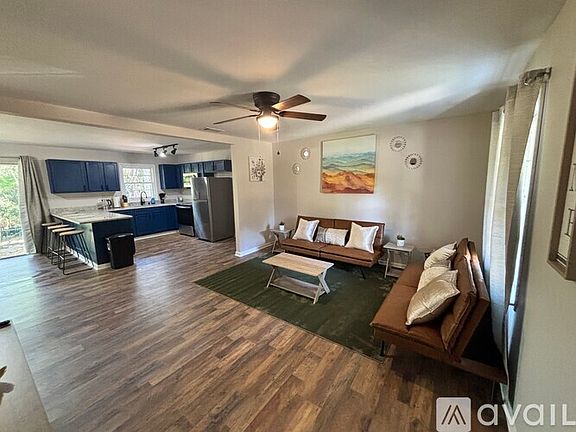 4th image of 5058 Woodmere St