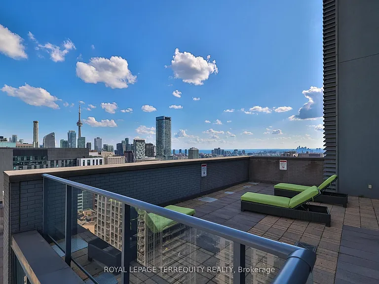 770 Bay St #2412 — Photo 41