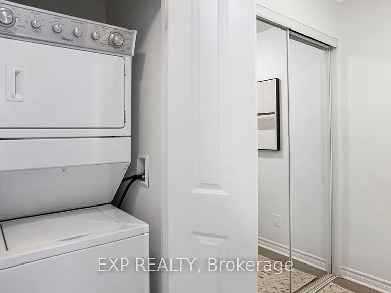 2522 Keele St #704 — Photo 21