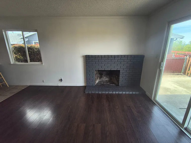 2275 Cypress Ave — Photo 23