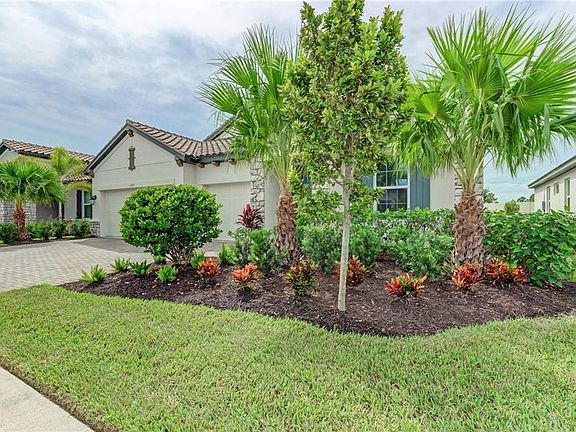 3rd image of 11425 Montserrat Dr