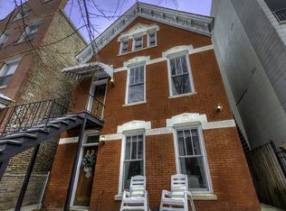 1025 N Wood St APT 1F, Chicago, IL 60622