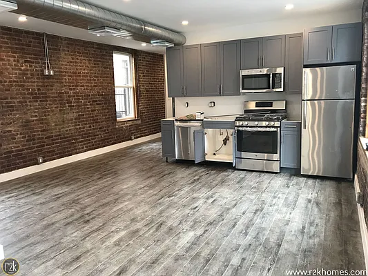 Rented by Realty 2000 Corp | media 13