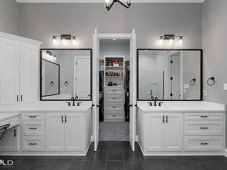 231 Conti Way — Photo 19