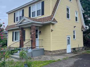 3 Greenwich St, Ludlow, MA 01056