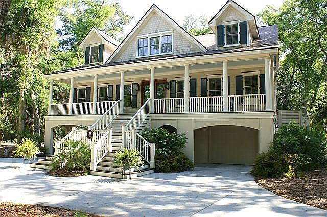 1st image of 2867 Old Drake Dr
