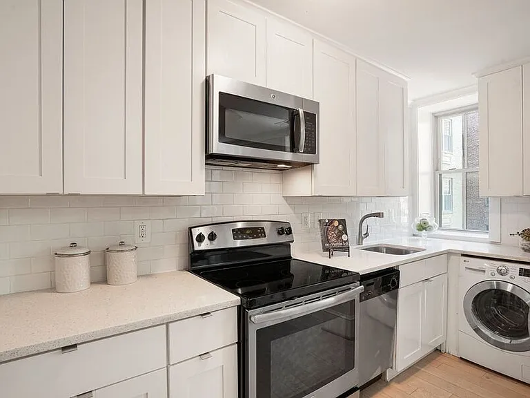 1451 Park Rd NW #210 — Photo 8