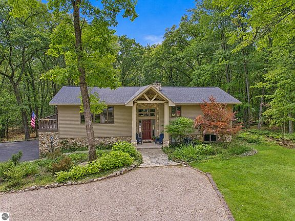 2nd image of 4954 Timber Lawn Ct