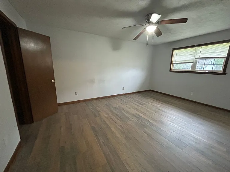 610 Cottonwood Dr — Photo 7