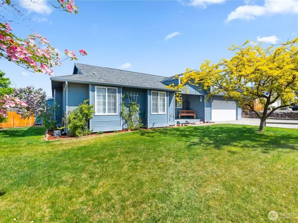 321 Goldcrest Street NW, East Wenatchee, WA 98802