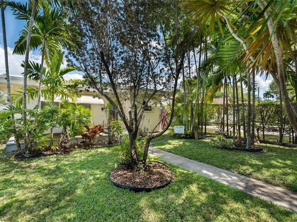 249 Springs Ave, Miami Springs, FL 33166