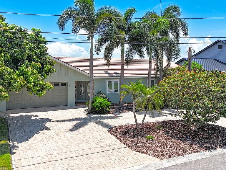2316 S Shore Dr SE — Photo 58