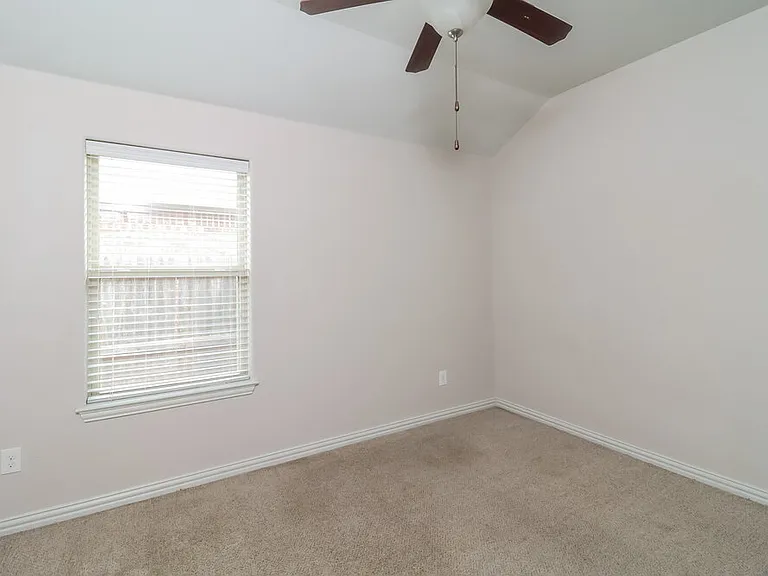 7648 Hollow Point Dr — Photo 14